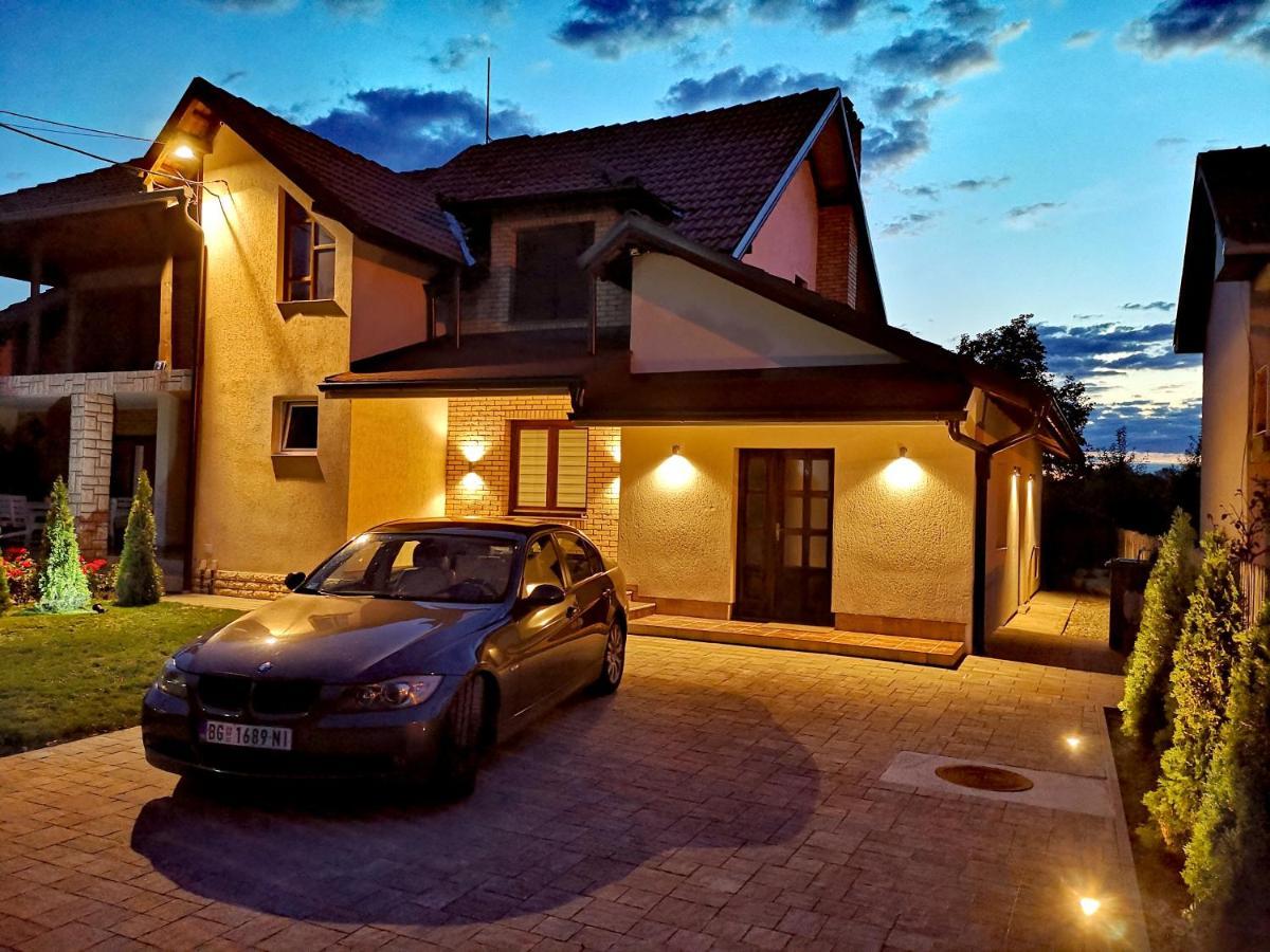 Apartman Villa Čačak Exteriör bild
