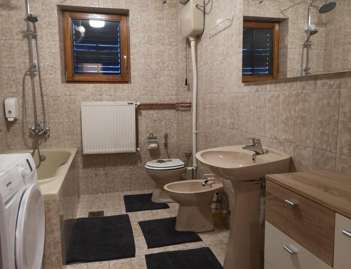 Apartman Villa Čačak Exteriör bild