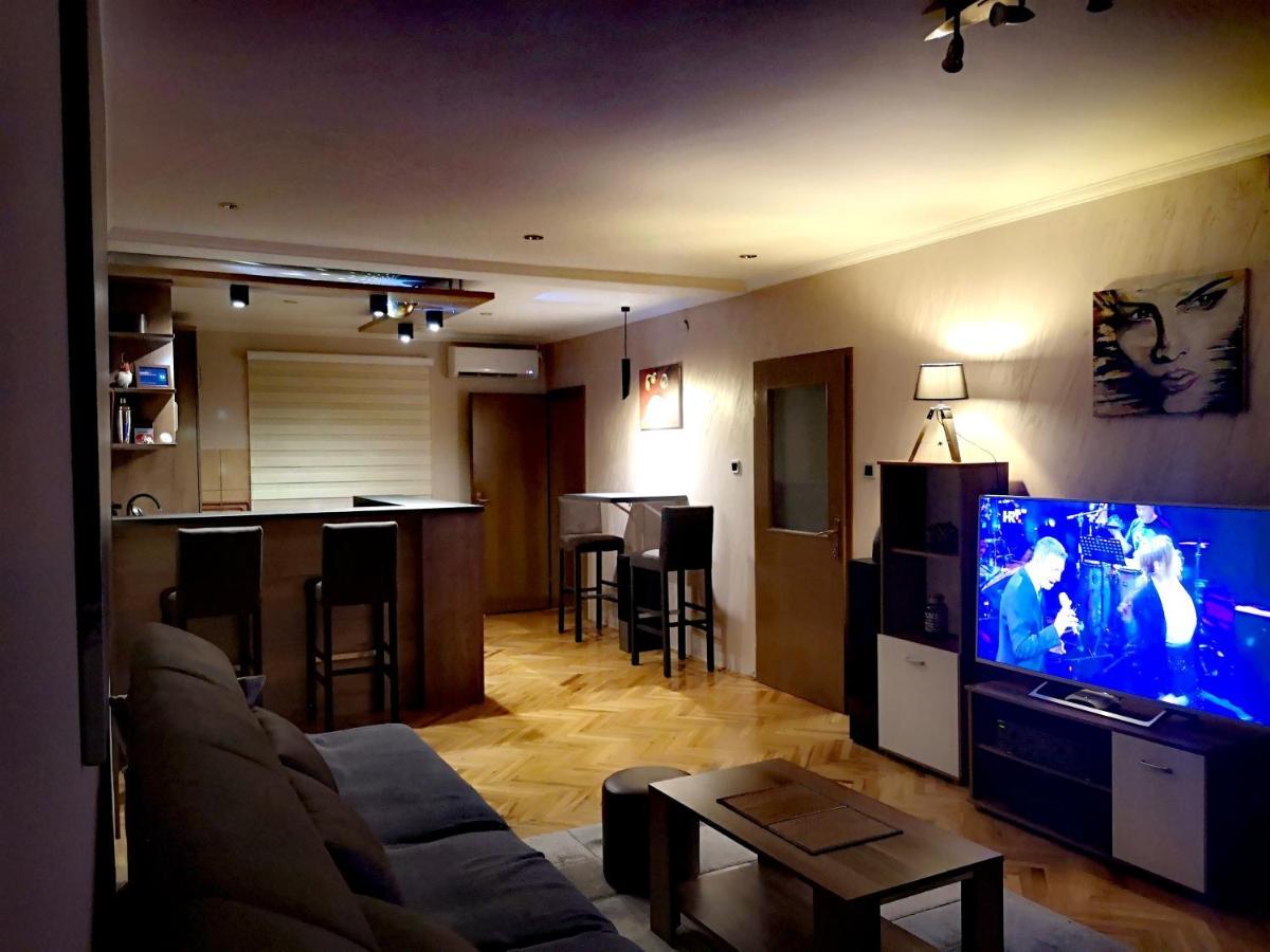 Apartman Villa Čačak Exteriör bild